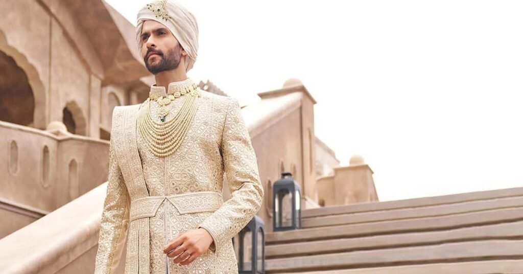 Men's wear sherwani