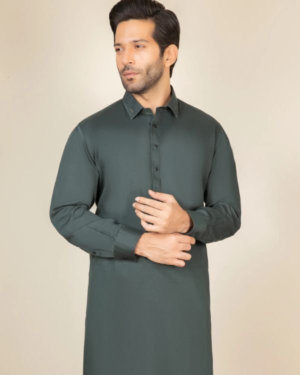 Men's shalwar kameez style