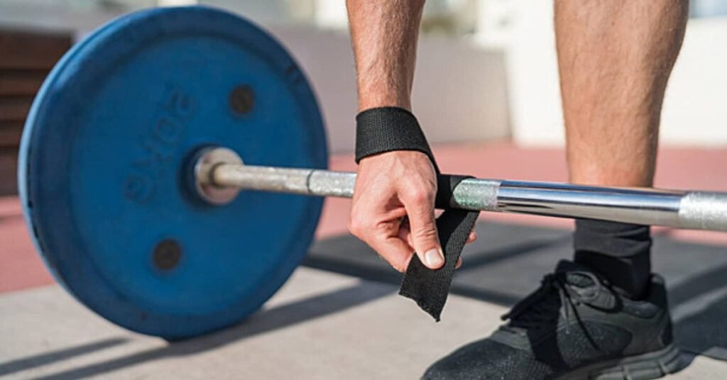 How to Wear Lifting Straps