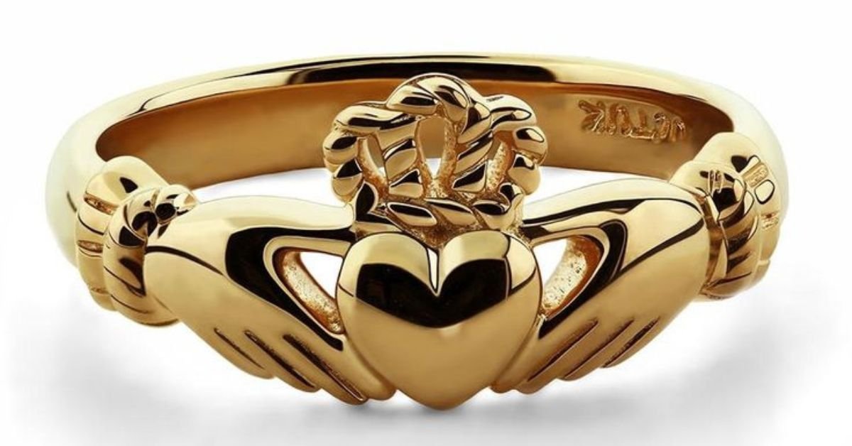 how to wear a claddagh ring