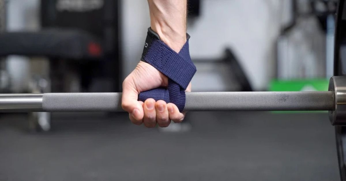 how to wear lifting straps