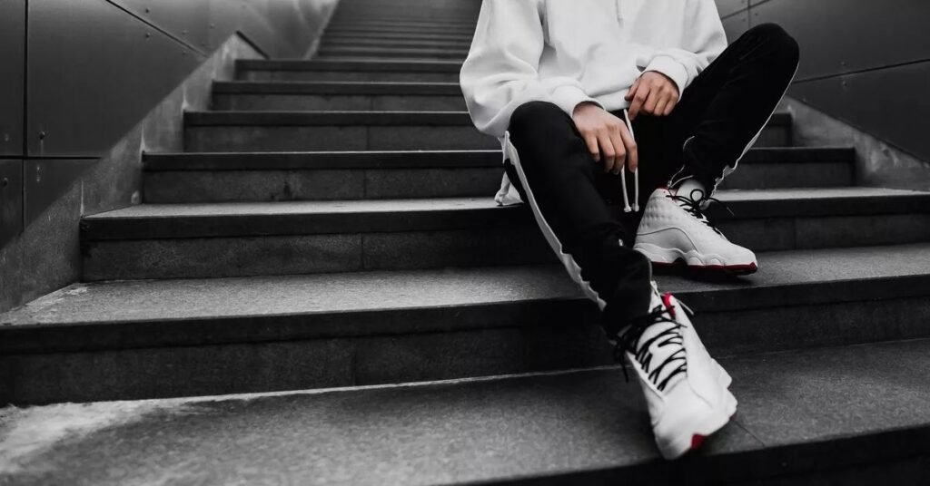 Best Shoes to Wear With Casual Clothing